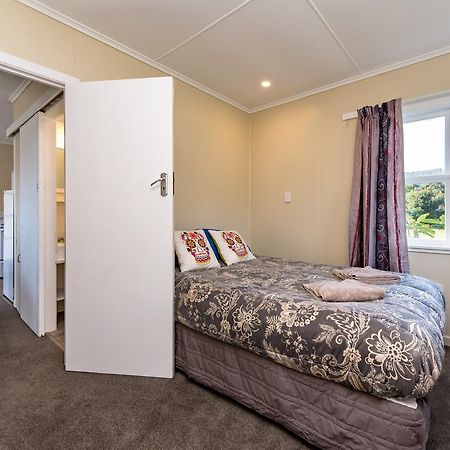 Waitangi Beach Bach 30B Dış mekan fotoğraf